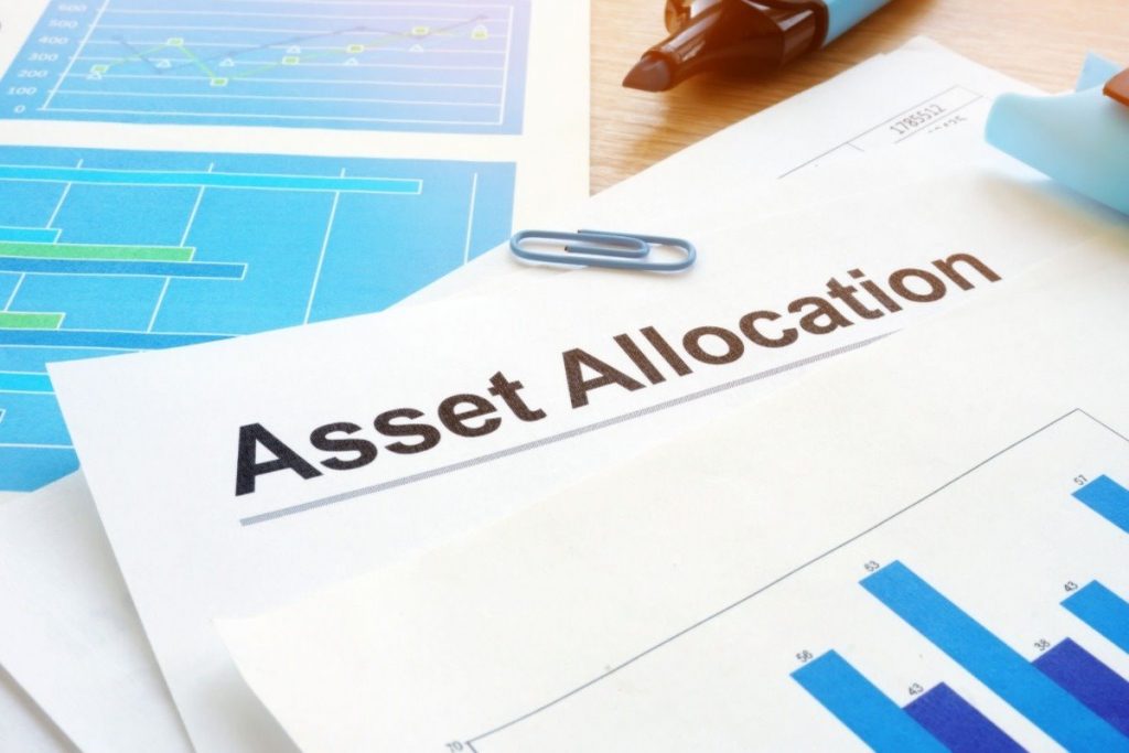 Benefits and Pitfalls of Asset Allocation Funds